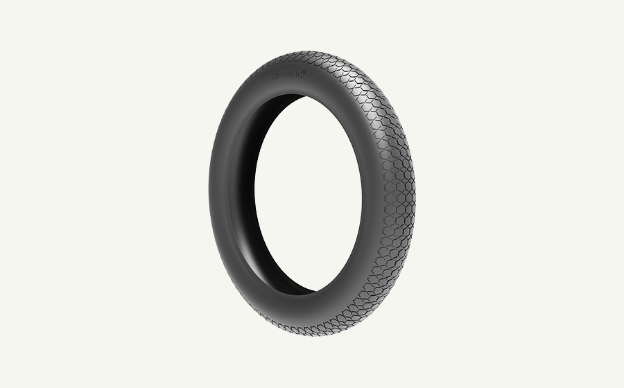 Armor 20x4.0 e-bike tire angled product view